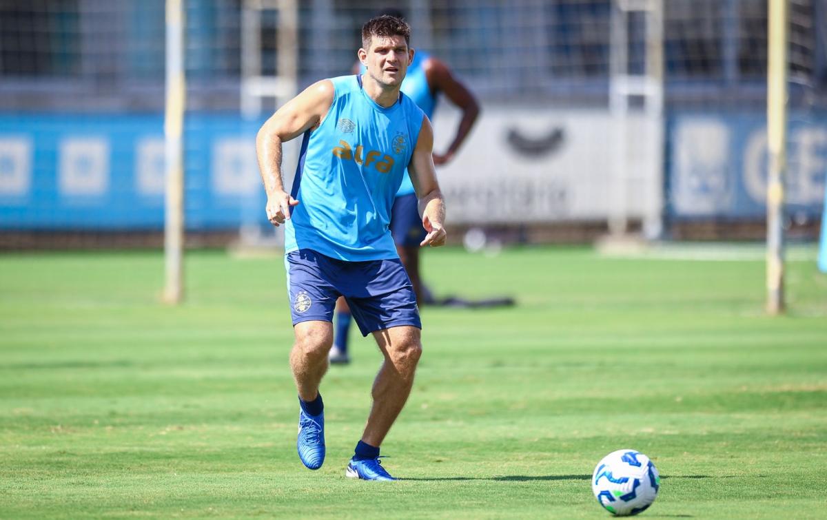 GREMIO INICIA SEMANA COM TREINO EM DOIS TURNOS
