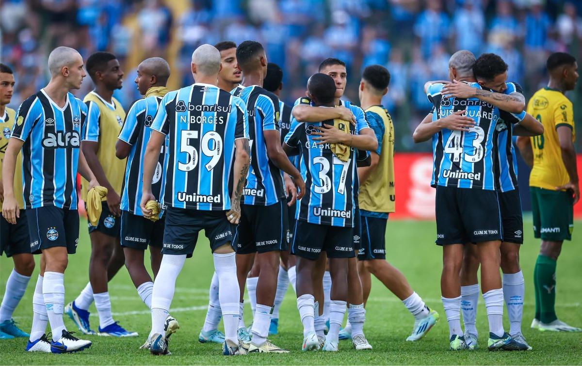 GRÊMIO VENCE EM ERECHIM, APESAR DA ARBITRAGEM