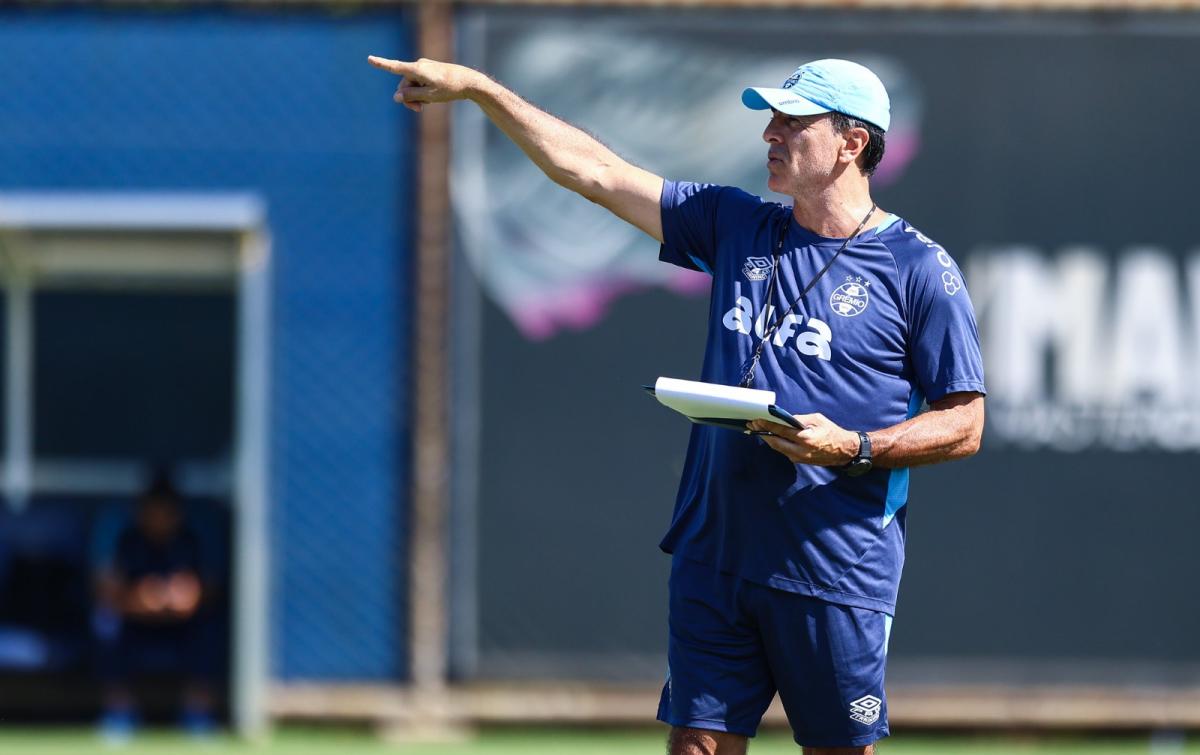 GRÊMIO TREINA COM FOCO NA SUL-AMERICANA