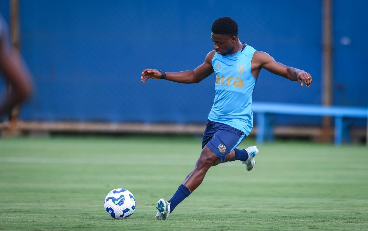 GRÊMIO TREINA COM FOCO NA COPA DO BRASIL