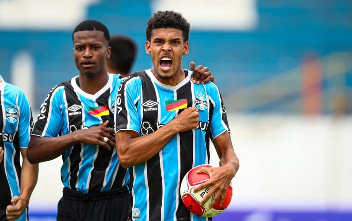 GRÊMIO VENCE E SEGUE ADIANTE NA COPA SÃO PAULO